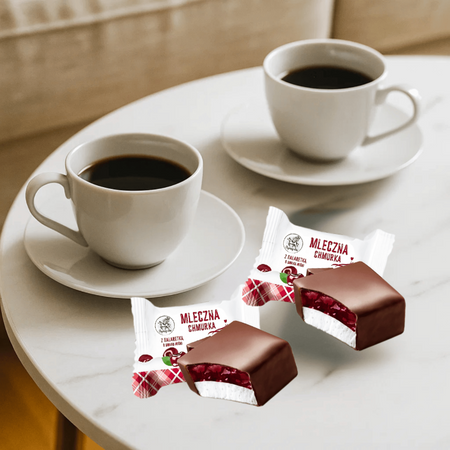 Pianki z galaretką w czekoladzie wiśnia Milky Clouds Mleczna Chmurka 1kg